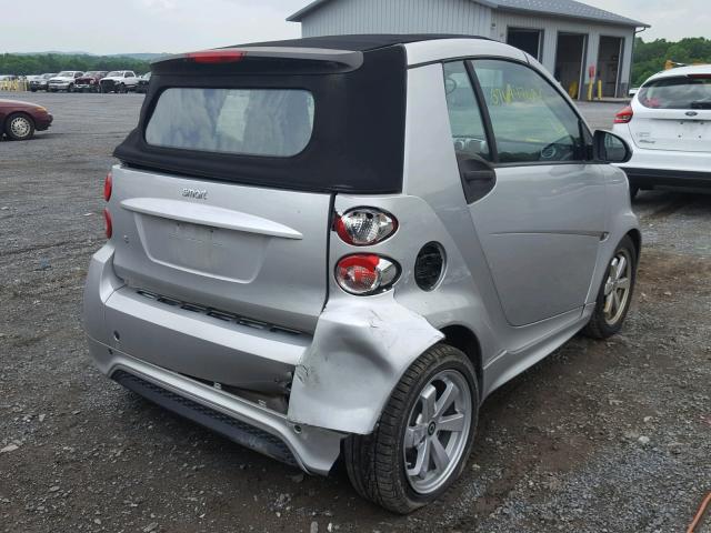 WMEEK3BA1DK653536 - 2013 SMART FORTWO PAS SILVER photo 4