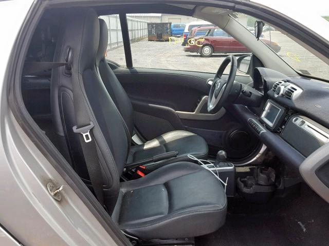 WMEEK3BA1DK653536 - 2013 SMART FORTWO PAS 银色 照片 5