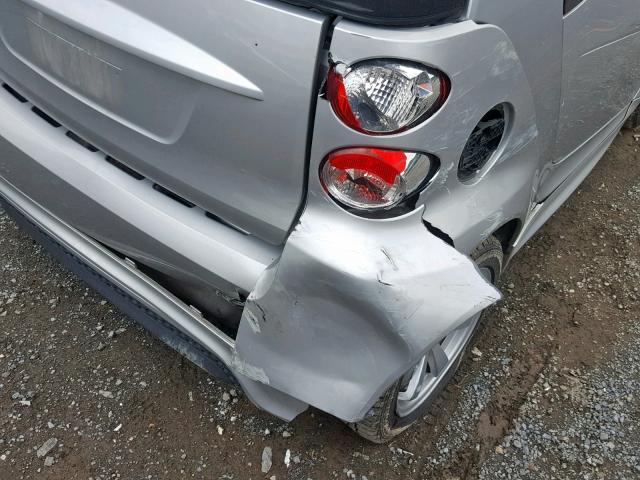 WMEEK3BA1DK653536 - 2013 SMART FORTWO PAS 银色 照片 9