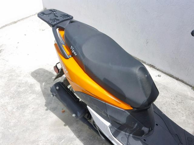 LLPVGBAH7J1F21370 - 2018 VIP MOPED ORANGE photo 6