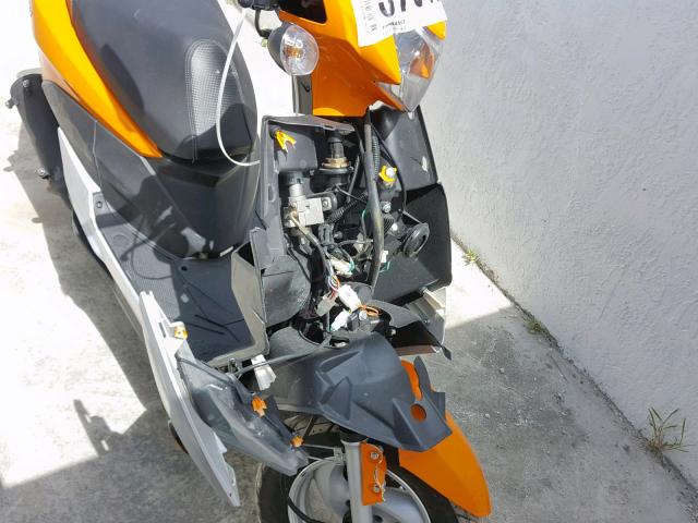 LLPVGBAH7J1F21370 - 2018 VIP MOPED ORANGE photo 9