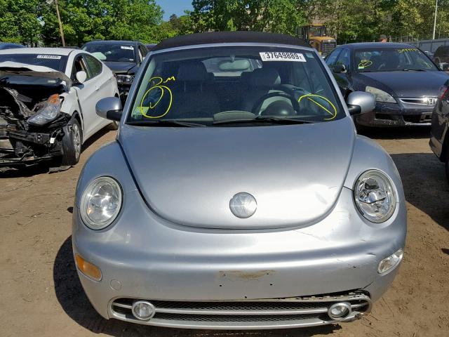 3VWCK21Y83M317725 - 2003 VOLKSWAGEN NEW BEETLE ნაცრისფერი ფოტო 9