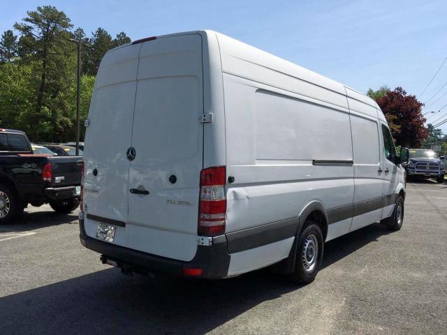 WD3PE8DC9F5980837 - 2015 MERCEDES-BENZ SPRINTER 2 WHITE photo 3