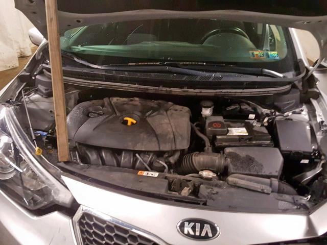 KNAFX4A81F5305405 - 2015 KIA FORTE EX SILVER photo 7