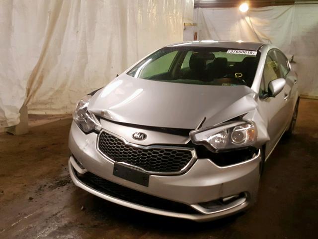 KNAFX4A81F5305405 - 2015 KIA FORTE EX SILVER photo 9