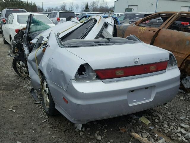 1HGCG325X2A800550 - 2002 HONDA ACCORD EX SILVER photo 3