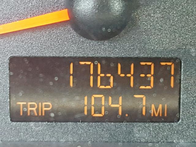 1G8AJ52F64Z212445 - 2004 SATURN ION LEVEL WHITE photo 8