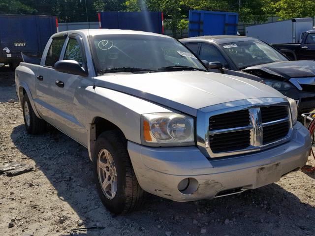 1D7HW48N17S108155 - 2007 DODGE DAKOTA QUA SILVER photo 1