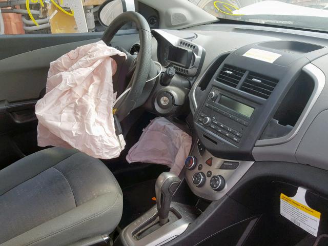 1G1JA6SH5G4172625 - 2016 CHEVROLET SONIC LS WHITE photo 9