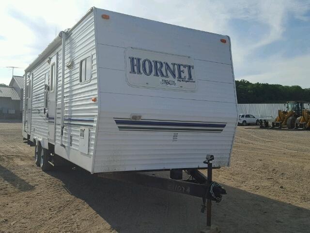 4YDT28F264E311078 - 2004 KEYSTONE HORNET WHITE photo 1