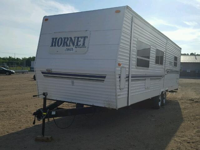 4YDT28F264E311078 - 2004 KEYSTONE HORNET WHITE photo 2