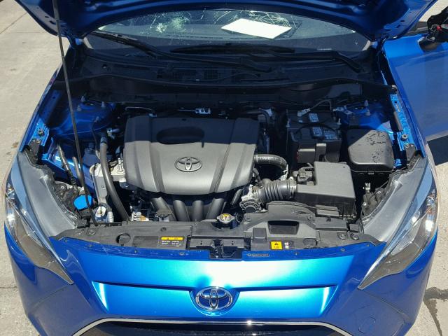 3MYDLBYV2JY322975 - 2018 TOYOTA YARIS IA BLUE photo 7