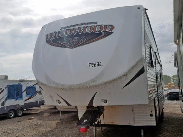 4X4FWDJ29JA262413 - 2018 WILD 5TH WHEEL WHITE photo 2