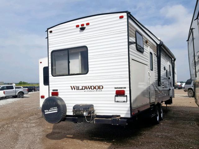 4X4FWDJ29JA262413 - 2018 WILD 5TH WHEEL WHITE photo 4