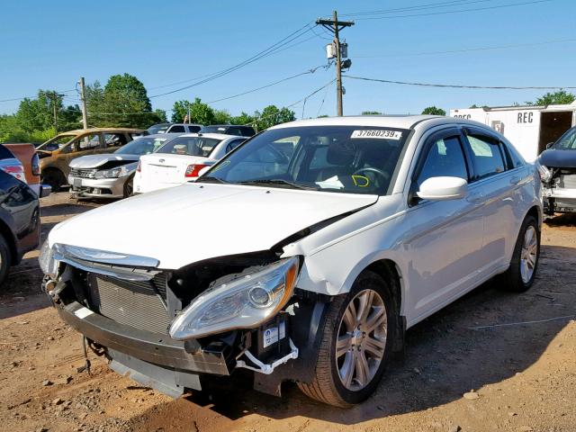 1C3CCBBG1CN139611 - 2012 CHRYSLER 200 TOURIN WHITE photo 2