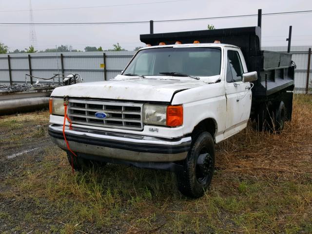 2FDLF47G3KCA81752 - 1989 FORD F SUPER DU WHITE photo 2