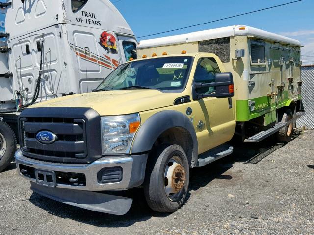 1FDUF5GT4BEC42336 - 2011 FORD F550 SUPER YELLOW photo 2