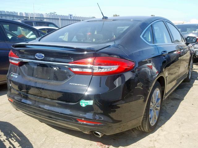 3FA6P0SU6HR414049 - 2017 FORD FUSION TIT BLACK photo 4