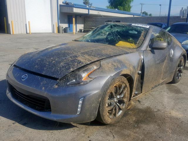 JN1AZ4EH4JM572217 - 2018 NISSAN 370Z BASE GRAY photo 2