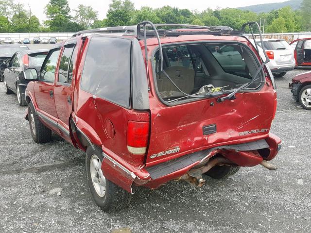 1GNDT13W7V2249994 - 1997 CHEVROLET BLAZER RED photo 3