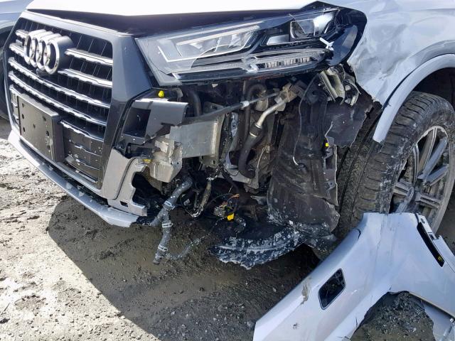 WA1WAAF73JD002329 - 2018 AUDI Q7 TECHNIK SILVER photo 9