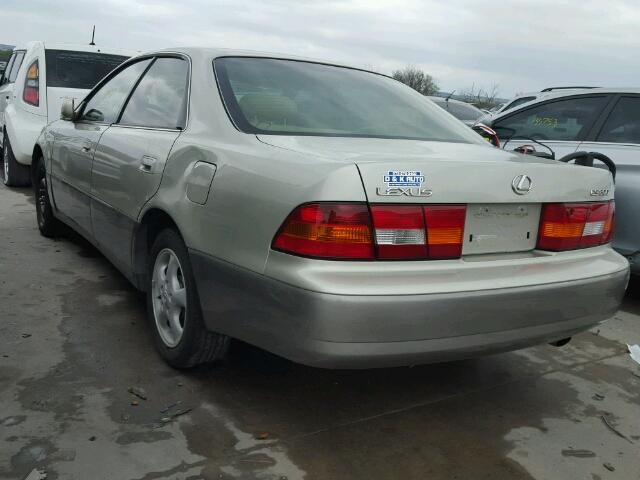 JT8BF28G2W5039851 - 1998 LEXUS ES 300 SILVER photo 3