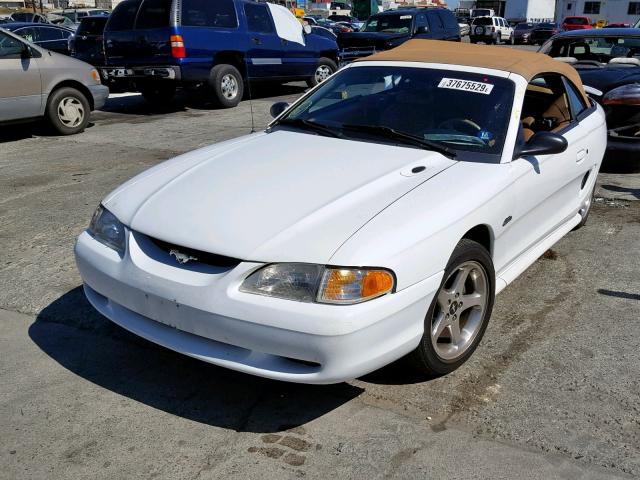 1FAFP45X7WF268252 - 1998 FORD MUSTANG GT WHITE photo 2