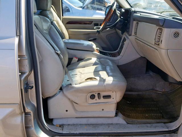 1GYEK63N12R140030 - 2002 CADILLAC ESCALADE L TAN photo 5