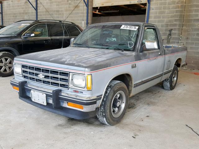 1GCBS14R1H8114278 - 1987 CHEVROLET S TRUCK S1 TWO TONE photo 2