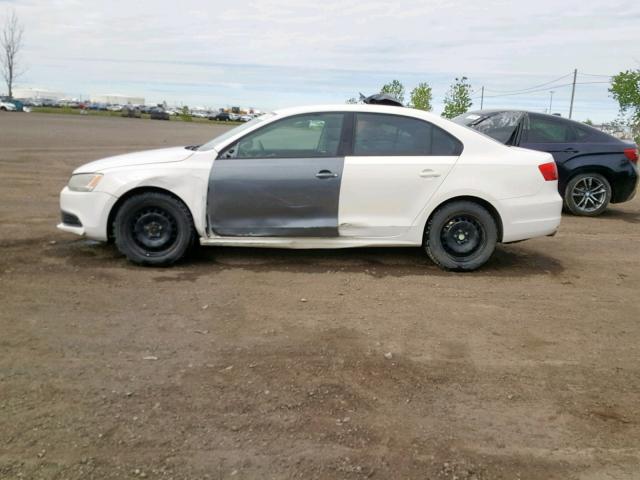 3VW2K7AJ0DM432090 - 2013 VOLKSWAGEN JETTA BASE 白色 照片 9