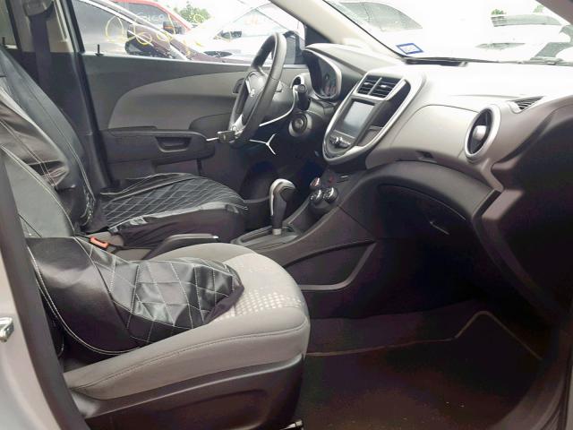 1G1JB5SH9H4134453 - 2017 CHEVROLET SONIC LS SILVER photo 5