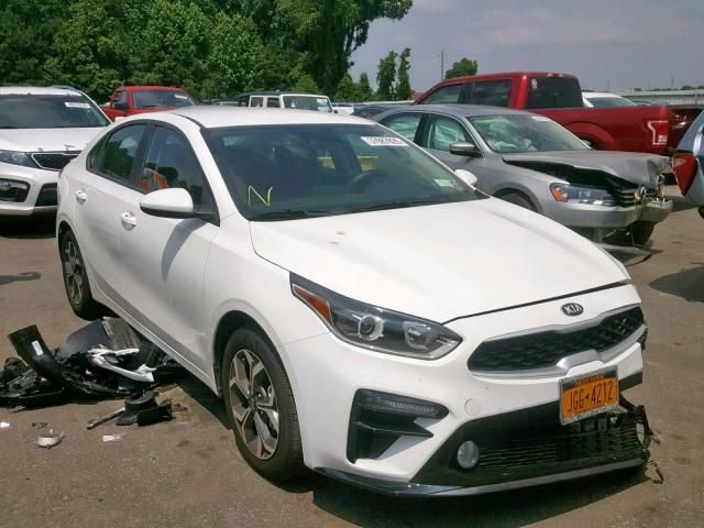 3KPF24ADXKE087073 - 2019 KIA FORTE FE WHITE photo 1