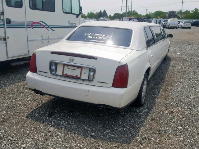 1GEEH90Y32U550577 - 2002 CADILLAC PROFESSION WHITE photo 4