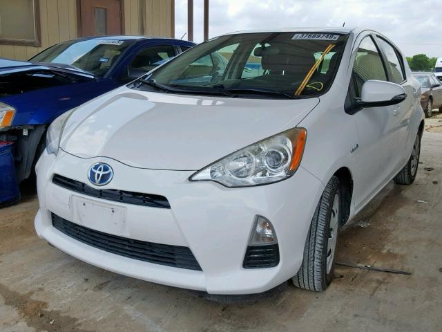 JTDKDTB36D1038189 - 2013 TOYOTA PRIUS C WHITE photo 2