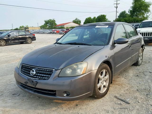 1N4AL11D35C187927 - 2005 NISSAN ALTIMA S GRAY photo 2