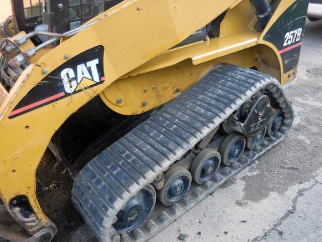 CAT0257BPSLK02383 - 2005 CATERPILLAR 257B  YELLOW photo 6