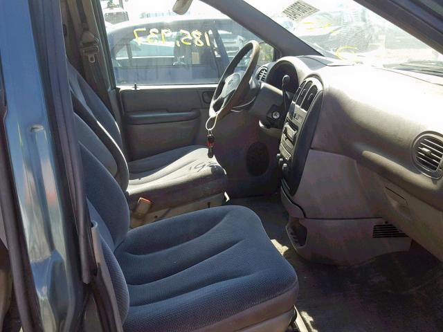 1B4GP253X2B643226 - 2002 DODGE CARAVAN SE GRAY photo 5