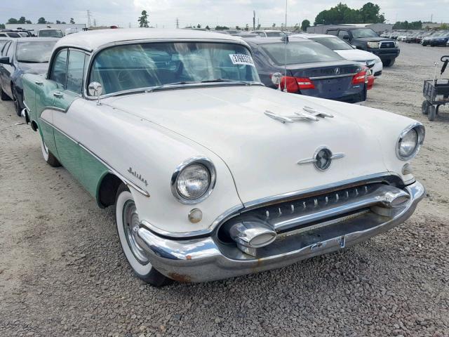 559K10133 - 1955 OLDSMOBILE HOLIDAY TWO TONE photo 1