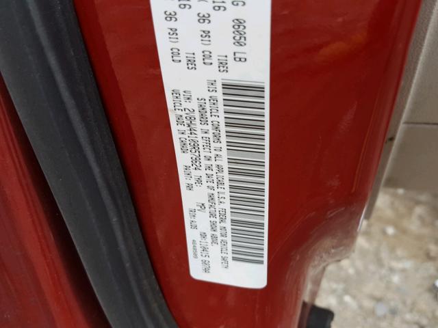 2V8HW44109R579624 - 2009 VOLKSWAGEN ROUTAN S RED photo 10