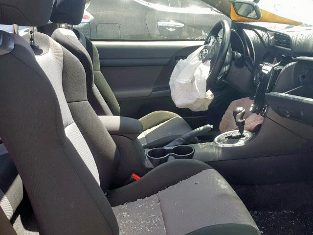 JTKJF5C72GJ022345 - 2016 TOYOTA SCION TC ნაცრისფერი ფოტო 5