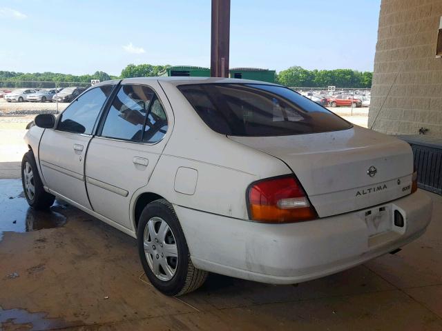 1N4DL01D5WC111702 - 1998 NISSAN ALTIMA XE WHITE photo 3