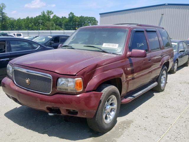 1GYEK13R9YR158967 - 2000 CADILLAC ESCALADE BURGUNDY photo 2