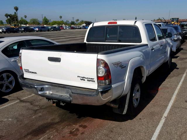 5TFJU4GN1DX047830 - 2013 TOYOTA TACOMA DOU WHITE photo 4