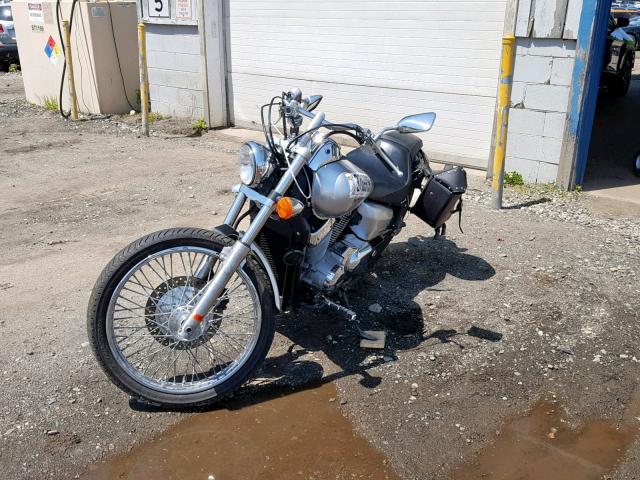 JH2RC53028K110014 - 2008 HONDA VT750 C2 SILVER photo 2