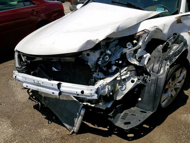 1HGCP2F86AA080628 - 2010 HONDA ACCORD EXL WHITE photo 9