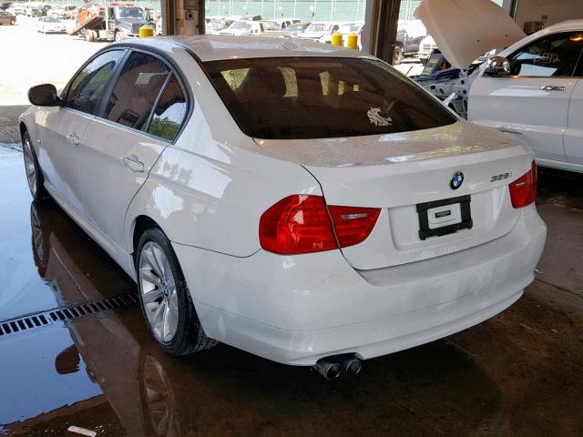 WBAPH5C53BF093797 - 2011 BMW 328 I SULE WHITE photo 3