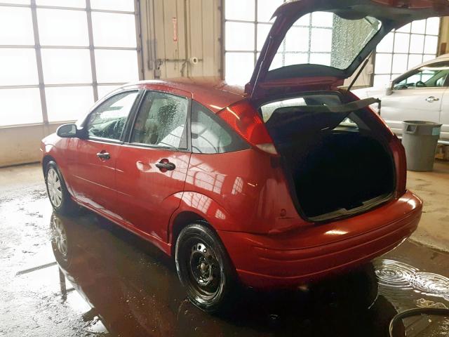 3FAFP37N85R129870 - 2005 FORD FOCUS ZX5 RED photo 3