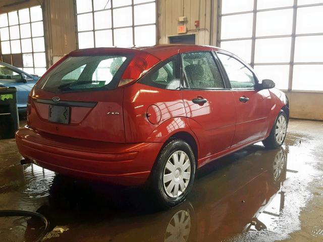 3FAFP37N85R129870 - 2005 FORD FOCUS ZX5 RED photo 4