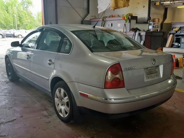 WVWRH63BX3P453098 - 2003 VOLKSWAGEN PASSAT GLX SILVER photo 3