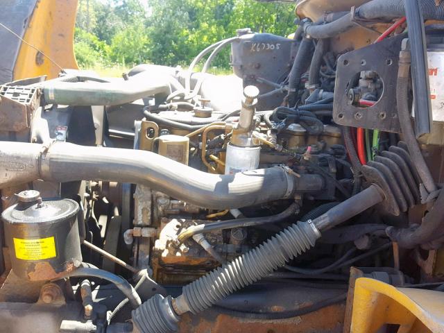 4UZAAWAK23CK67305 - 2003 FREIGHTLINER CHASSIS FS YELLOW photo 7